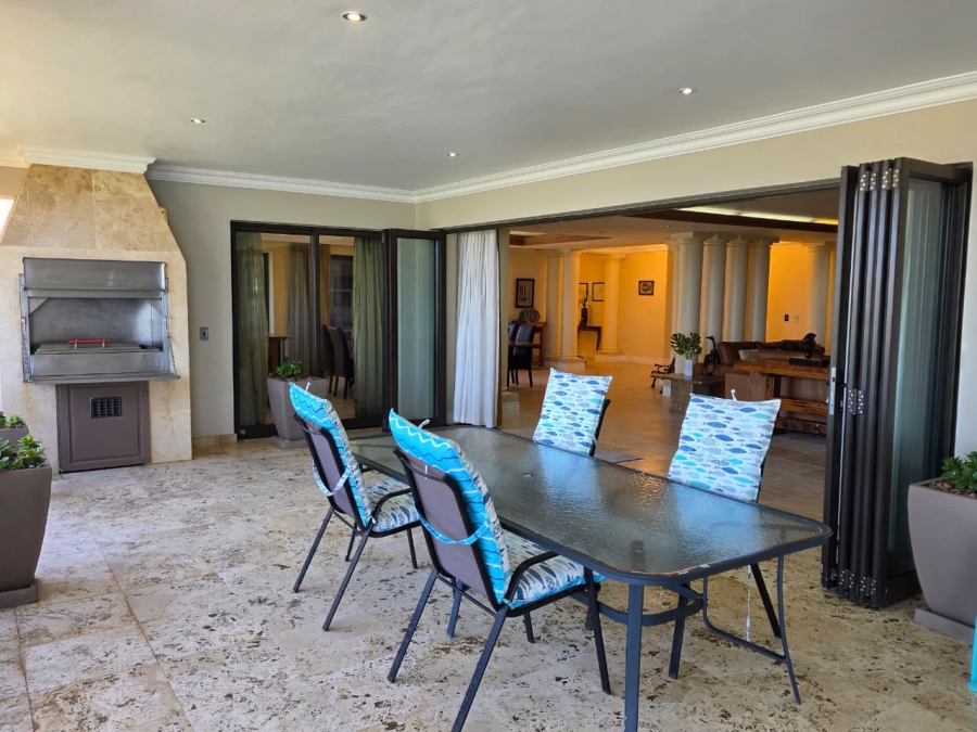 6 Bedroom Property for Sale in Myoli Beach Western Cape
